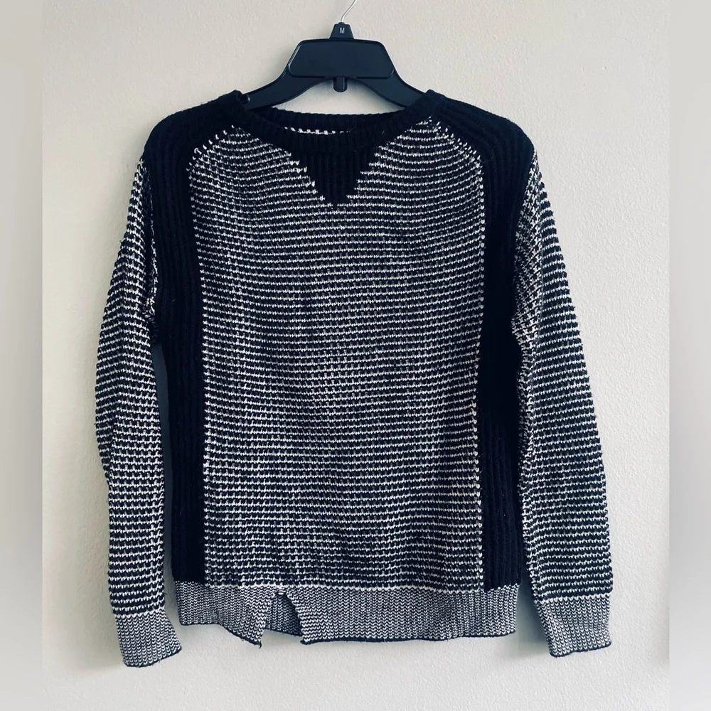 Walter Baker Black and White Women’s Sweater with Slit Size XS Edgy Trendy Cool